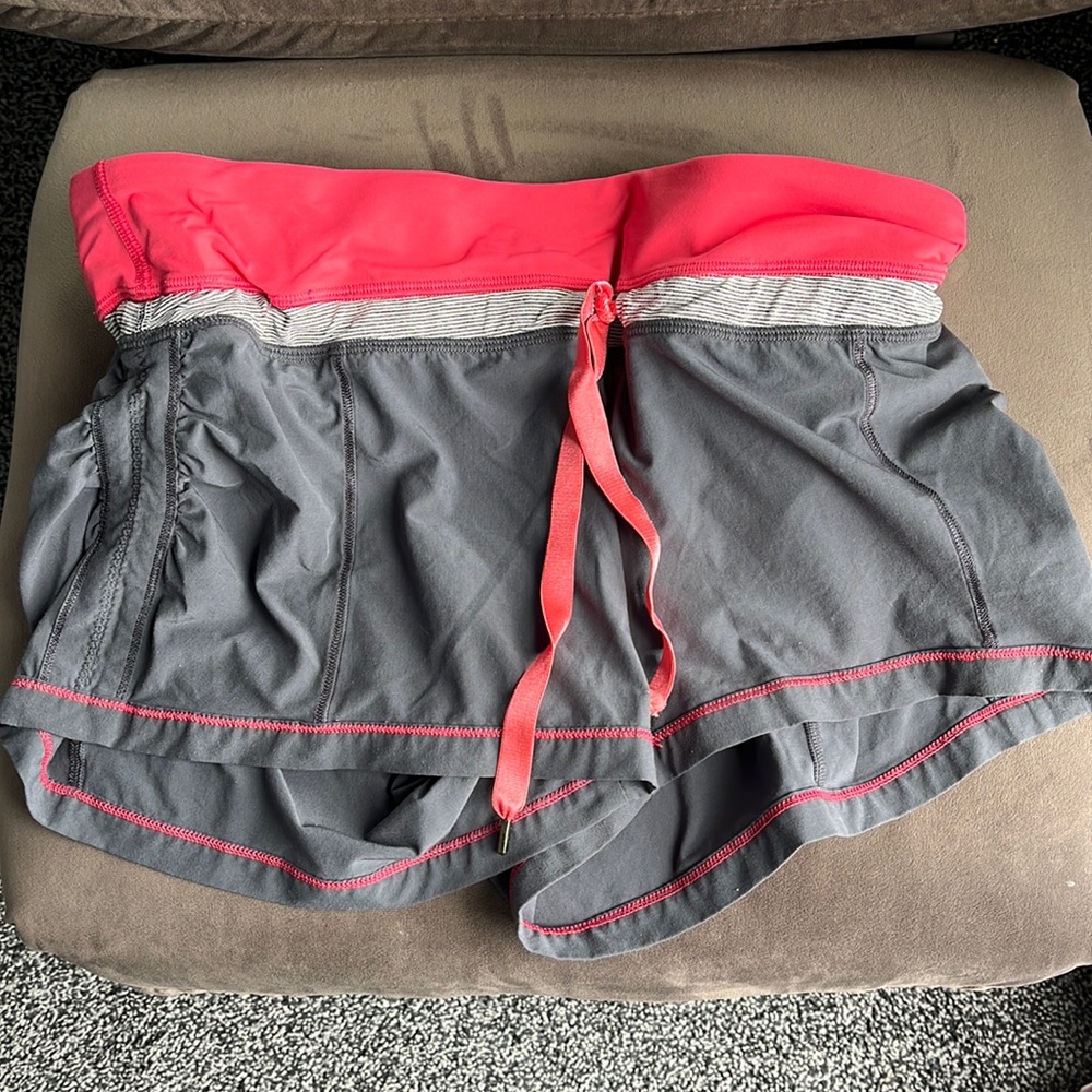 Lululemon shorts size 6